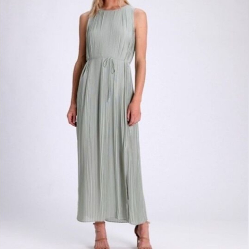 Banana Republic Pleated Maxi Dress – Size XS – Like New (Never Worn)